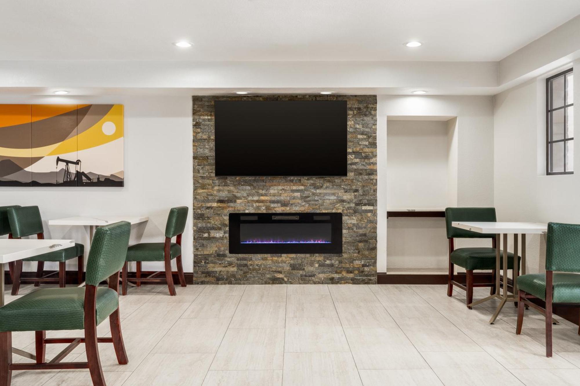 La Quinta Inn By Wyndham Victoria Bagian luar foto